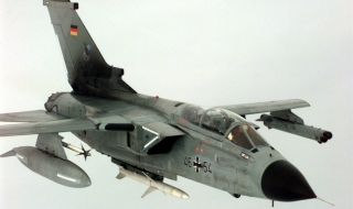 Германските „Торнадо“ - никога сами в небето над Сирия