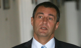 Свилен Нейков открива обновена спортна зала в Перник