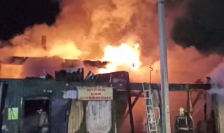 20 загинали при пожар в незаконен дом за възрастни хора в Русия