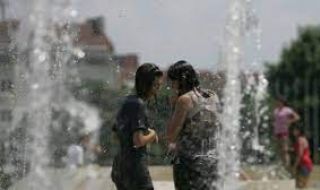 Жегата няма милост - отново гони 40 градуса!