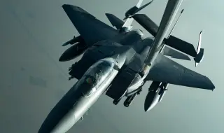 Няколко американски бойни самолета се разбиха в Кувейт