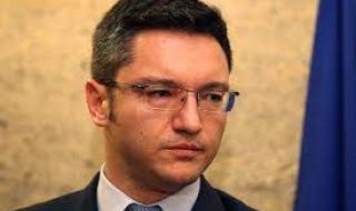 Вигенин: Мнозина харесват служебния кабинет, но няма да е добре, ако остане