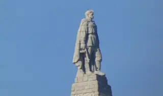 PP-DB proposes to remove monuments that symbolize the communist regime in our country 