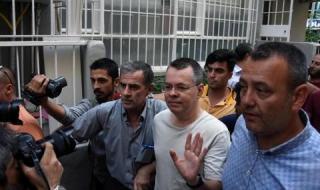 Американският пастор бързо напусна Турция