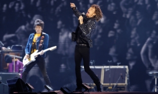 Мик Джагър става баща на 72 години