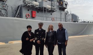 Ето в кое чуждестранно пристанище гласува фрегатата "Дръзки" (СНИМКИ)