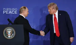 Москва: Въпросът за нова среща между Владимир Путин и Доналд Тръмп присъства в дневния ред