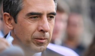 Плевнелиев на форум в Белград