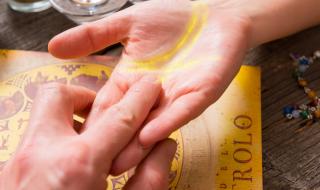 Истината на дланта ти: Научи се да четеш линията на сърцето (ВИДЕО)