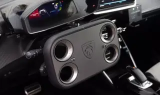 Peugeot усилено тества своя квадратен волан