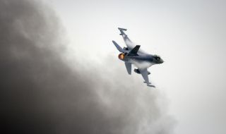 Русия заплаши НАТО с „колосални“ последици, ако даде изтребители Ф-16 на Украйна