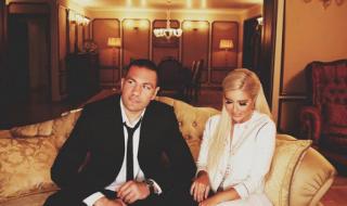 Андреа заля мрежата с лични снимки на нея и Кобрата