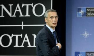НАТО удължи мандата на Столтенберг