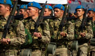 Професионалните войници в турската армия са повече от наборниците