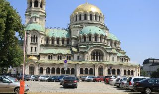 Заради Великден: Въвеждат промени в организацията на движение около площад "Св. Александър Невски"