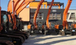 "Автомагистрали" ЕАД купува багери, които "ядат" скалите като пясък (СНИМКИ)