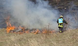 Мъж изгоря в поле край радомирско село