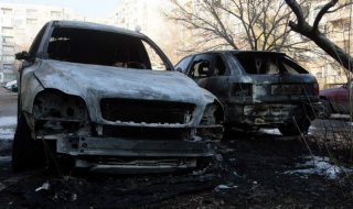 Пет коли запалени в Студентски град