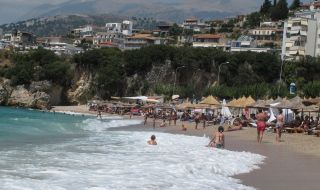 Албания разчиства своите плажове