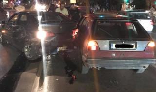Шофьор помля пет коли в София и избяга