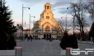 Светият синод е категорично против преименуването на площада пред храма "Св. Александър Невски"