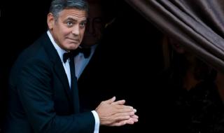 Рокерът Клуни се възстановява след пътната каскада (СНИМКИ)