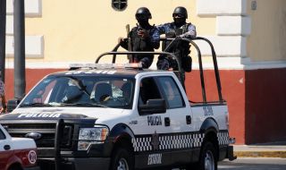 Мексико арестува висши военни по случая с изчезналите студенти 