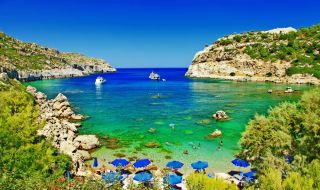Гърция компенсира туристите, напуснали Родос