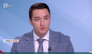 Явор Божанков: Румен Радев и служебният кабинет връщат Бойко Борисов на власт