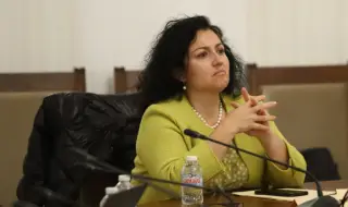 Десислава Танева: Не е имало дебат в парламента по идеята на Асен Василев за продажба на 20% от държавните земи
