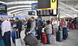 Летище "Хийтроу" върна статута си на най-натоварено европейско летище