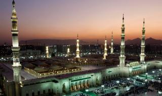 Саудитска Арабия забрани на чужденци да посещават свещените градове