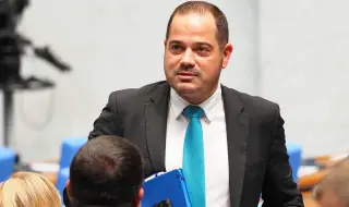  Калин Стоянов за Емил Дечев: Заслужава „Оскар“ за най-добра роля в категорията „ни чул, ни видял“