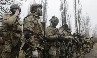 Военнослужещите в Украйна, които са на предни позиции на фронта, ще получат двойно възнаграждение