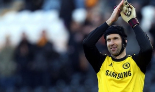 Петър Чех на медицински прегледи в Арсенал