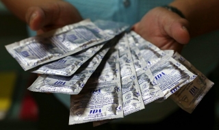 Презервативи по дърветата изненадаха властите в Тексас