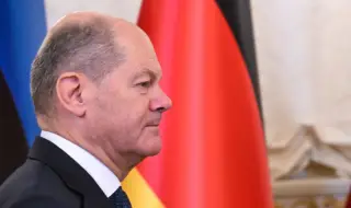 Scholz: Support for Ukraine must continue, but we risk endless arms buildup 