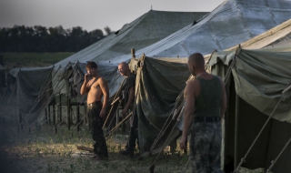Русия пак трупа войски на границата с Украйна
