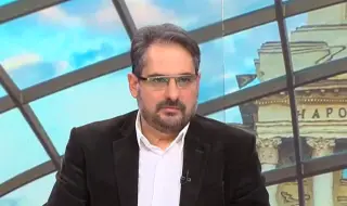 Даниел Смилов: Предполагам, че Чакъров се срамува от това, което направи. Необяснимо е. Поне трябваше да има аргумент
