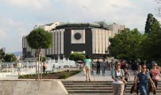 НДК отговори на министъра на културата