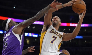 Лейкърс победи Чикаго след две продължения