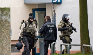 Германската полиция арестува екстремист