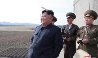 Ким Чен-ун проверява севернокорейските войски