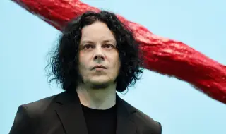 Съпругата на Джак Уайт от The White Stripes подаде молба за развод заради „непристойно брачно поведение“.