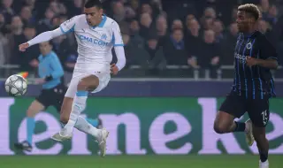 Олимпик Марсилия се издъни в добавеното време срещу Страсбург