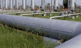 Пробиха магистрален нефтопровод на Лукойл