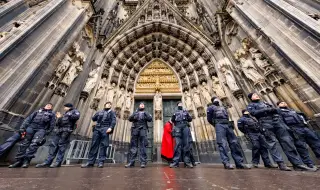 Ислямисти, които планират атака срещу Кьолнската катедрала, може да са свързани с Ислямска държава