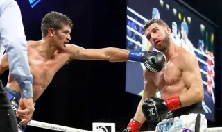 Световен шампион на WBC нокаутира Ермал Хадрибеай в последната секунда