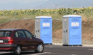 Стрелят по екотоалетни на магистрала "Тракия"