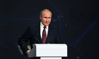 Путин: Руснаците ще продължат да се возят в скъпи коли